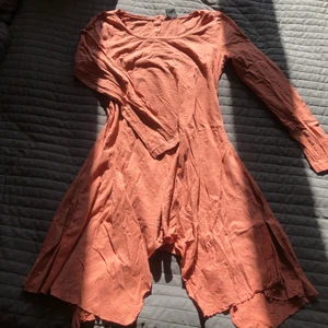 Klänning, storlek S - Sitter fint på. 