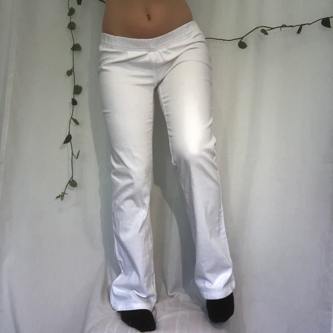 Vita lågmidjade raka byxor  - 90