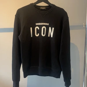 DSQUARED2 ICON  - DSQUARED2 ICON sweatshirt 16y/XS. Köparen betalar frakt! Storlek 16y men ganska liten i storleken.