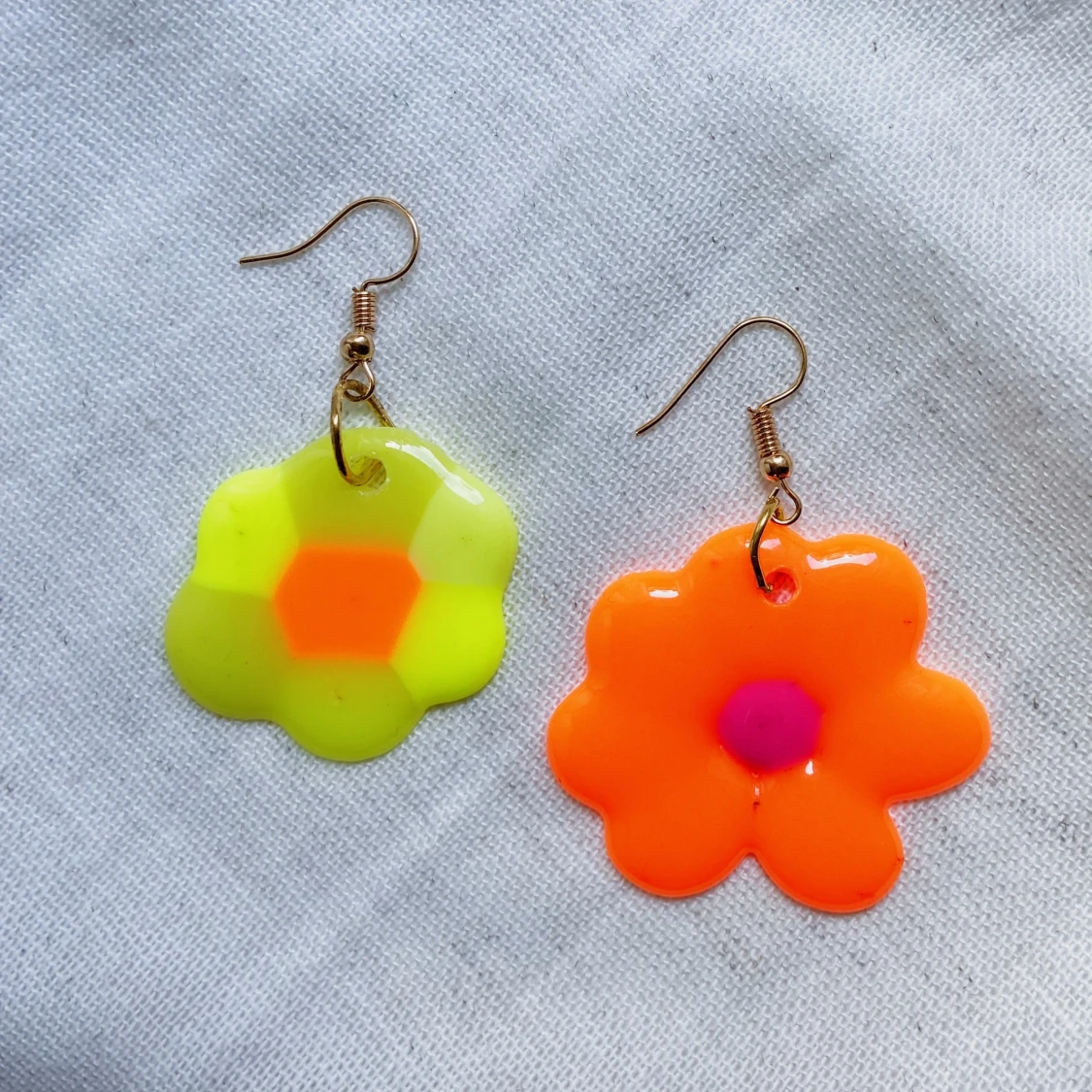 Pärlörhänge ”Retro Blomma” - 90