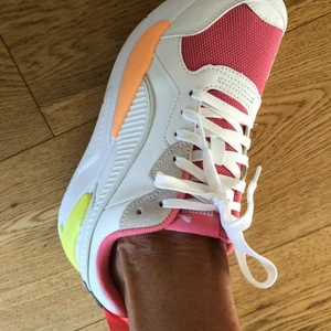 Puma sneakers helt nya! - Puma X-Ray Game stl 38, Nya i kartong! Köpta för 1000:-  Supersköna o snygga på! Slutsålda!