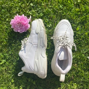 Sneakers från Nelly - Sneakers i storlek 38. Knappt använda då de var för små för mig 🌸