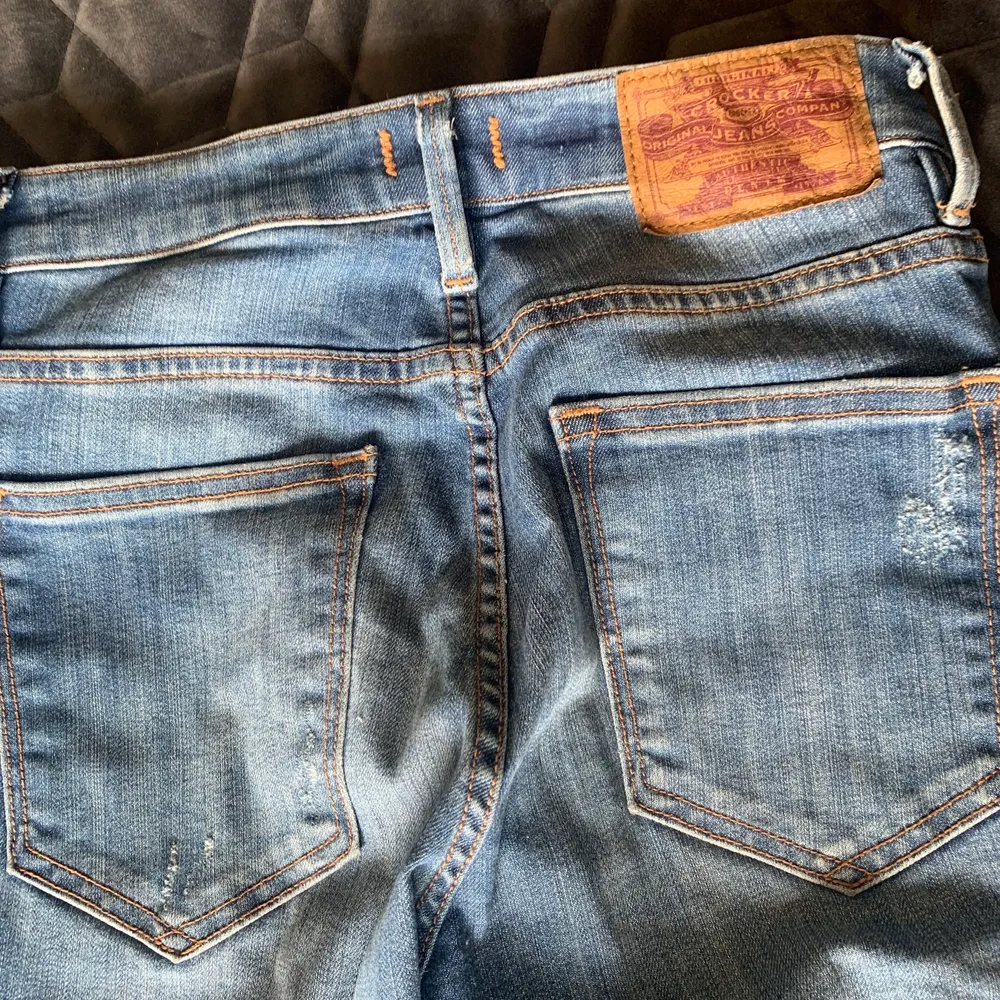  Säljer dessa super fina jeans från Crocker på grund av att de är för små för mig, använd ett par fåtal gånger 💕. Jeans & Byxor.