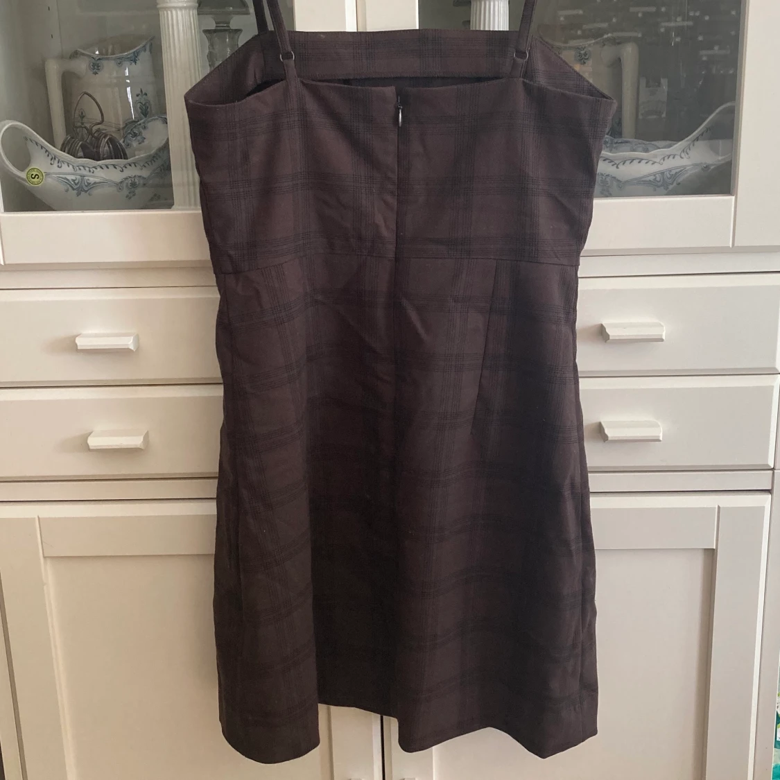 gullig brun klänning  - 90