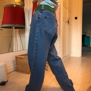 Diesel jeans - Ett par baggy, midrise diesel jeans. Köpte från Sellpy men de var för korta i benen