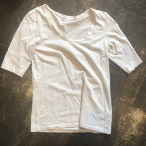 Filippa K T shirt bomull vit Small S - Fin äkta Filippa K t shirt som inte kommer till användning! Storlek S