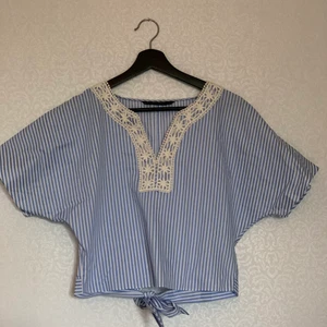 Zara blus - Köpt i barcelona 2017. Nypris 300kr
