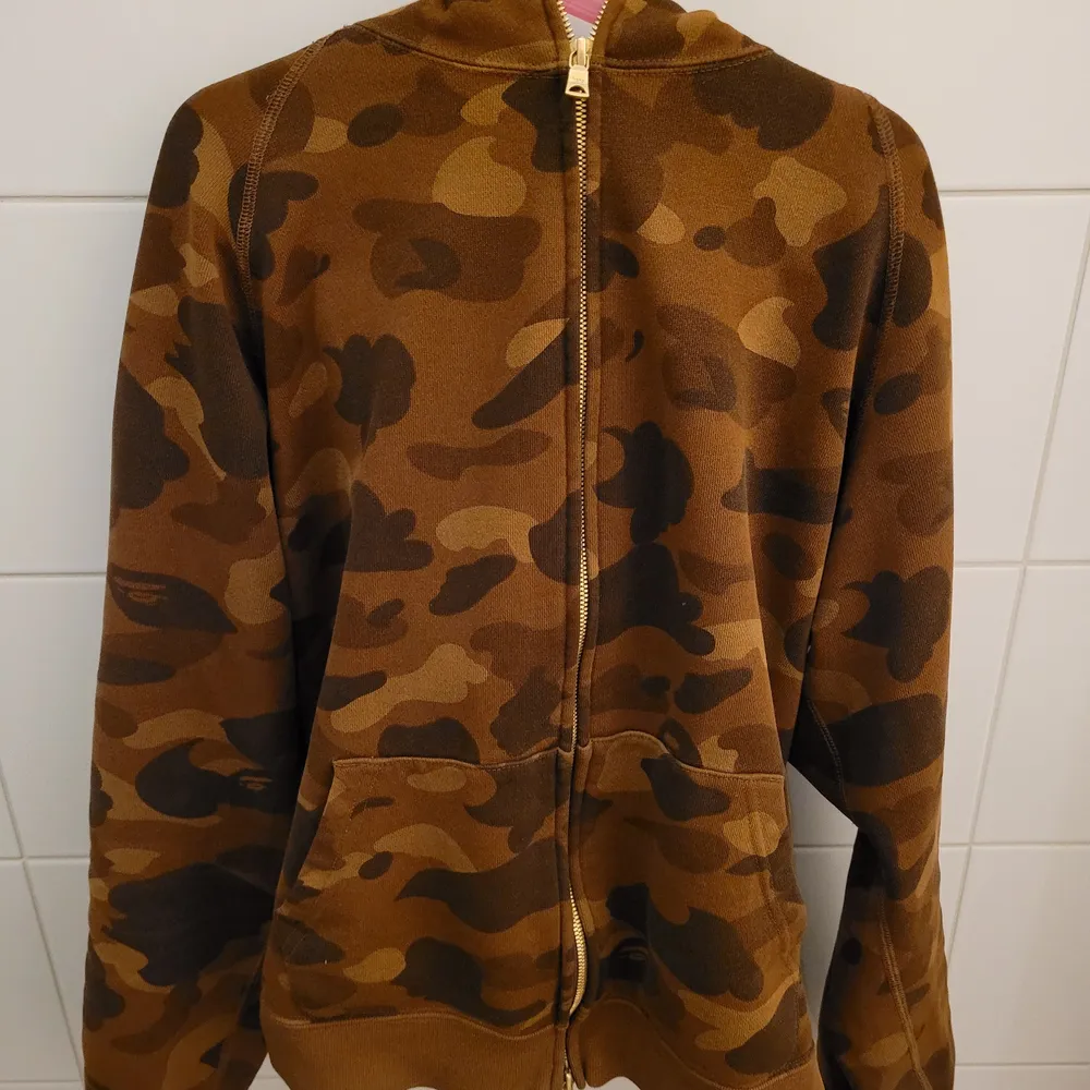 Bape hoodie markerad 