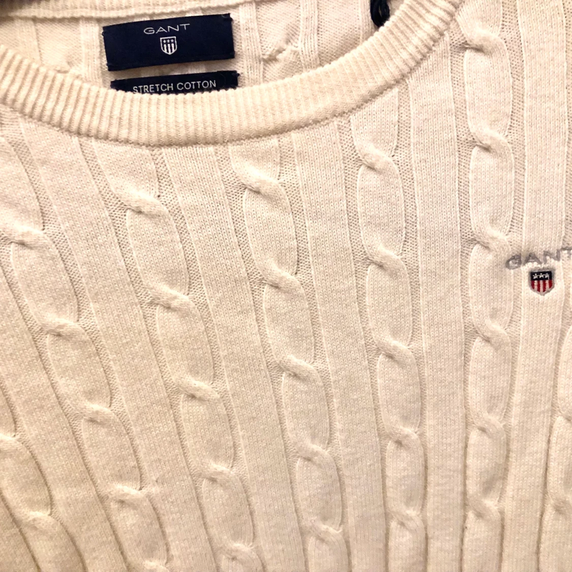 Vit kabelstickad Gant tröja  - 90