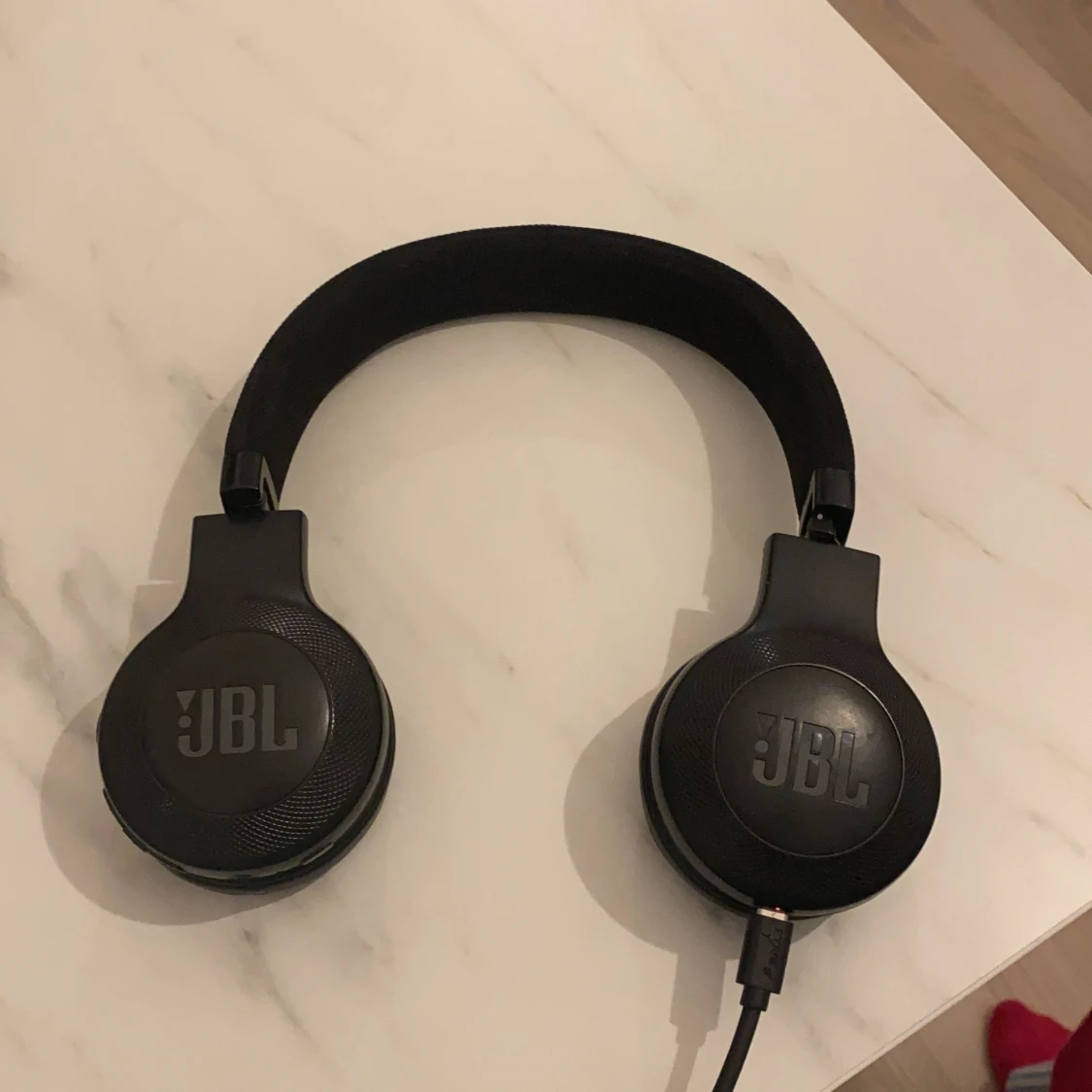 JBL Bluetooth hörlurar