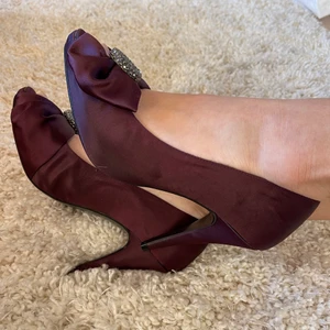 Klackskor stl38  - Klackskor stl38 nyskick. Köp mina!!