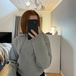 Hoodie från NA-KD - Hoodie i storlek xs💞