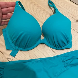 Bininiset storlek M - Aldrig använt storlek M🦋🦋