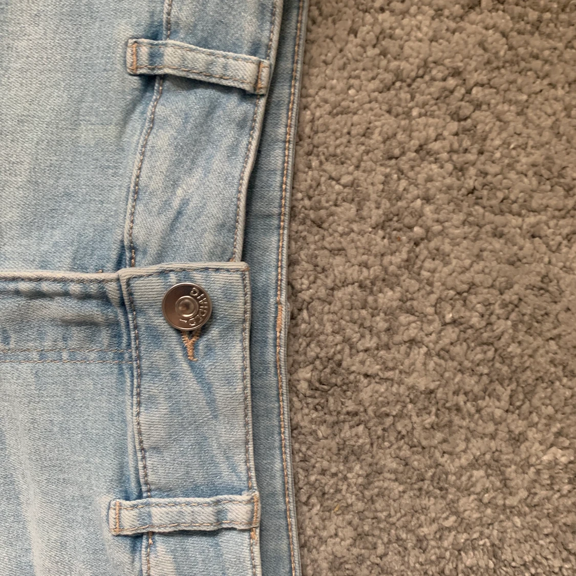 Ljusblåa shorts storlek 36 - 91