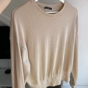 Fin tröja / blus i skönt material från Chiquelle, storlek S / ONESIZE 