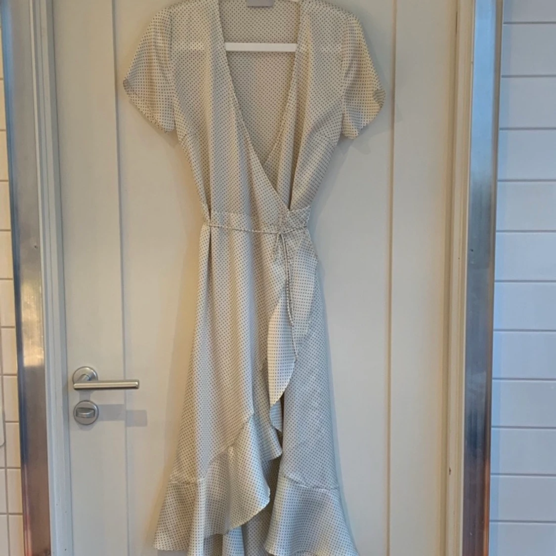 Omlott klänning  - 90