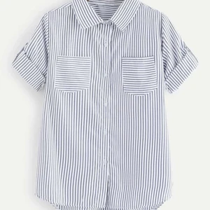 Randig skjorta - Superfin oanvänd skjorta. Fraktar endast. Storlek Xl men passar M