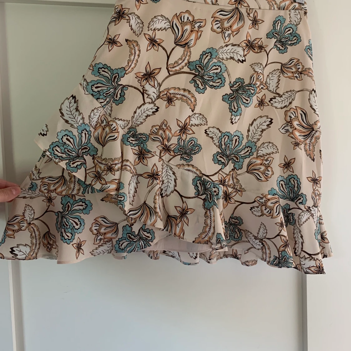 Blommig kjol från Witchery - 90