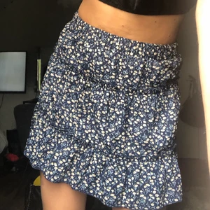 super fin kjol💙💙 - säljer denna super fina & söta kjol i storlek S💙💙