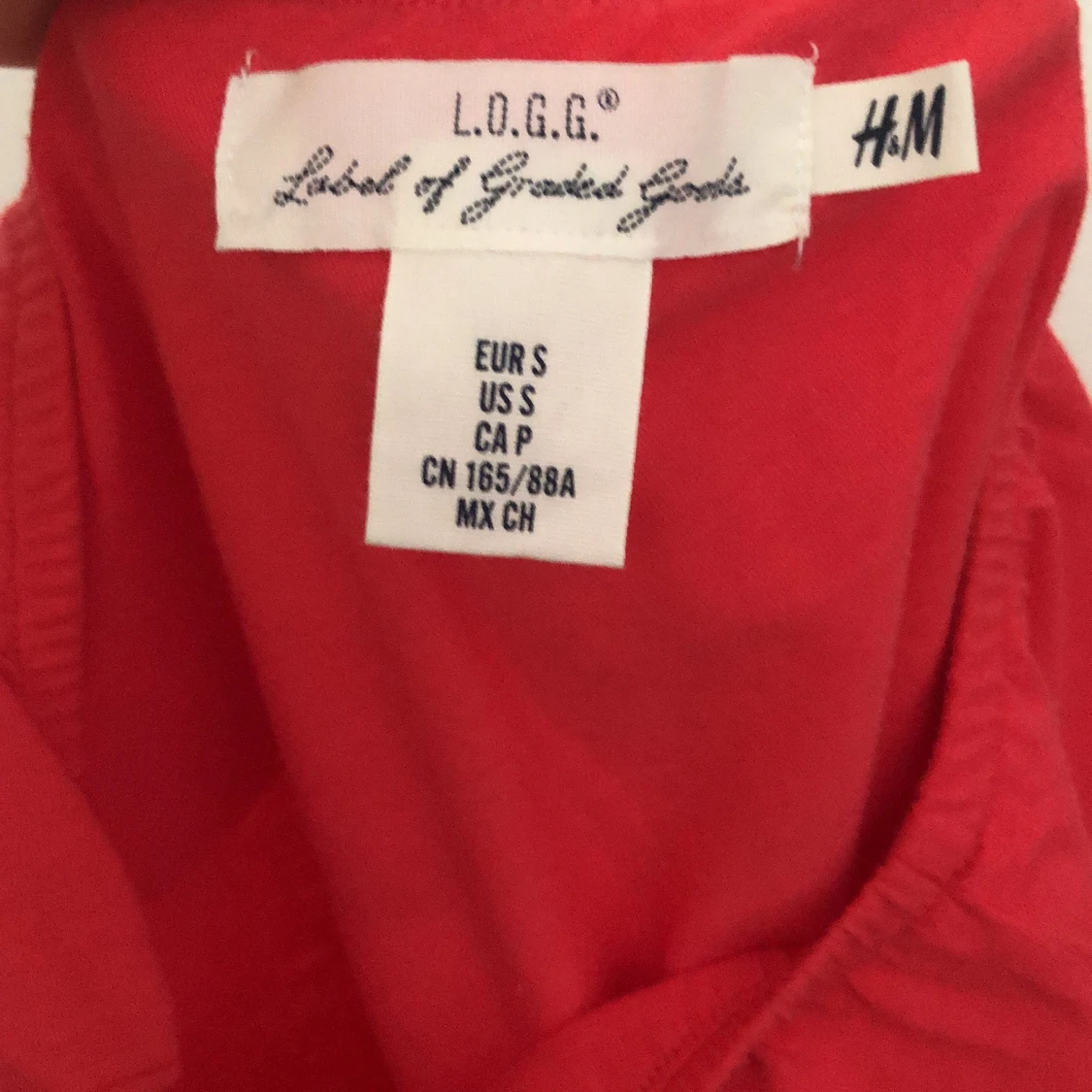 H&M one shoulder top röd i stl S - 91