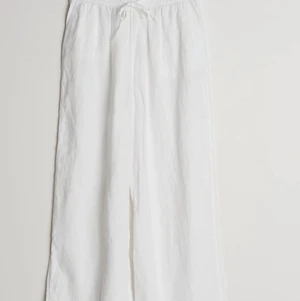 Gina tricot linnebyxor  - Populära linnebyxor från Gina Tricot, slutsålda överallt, endast provade! 