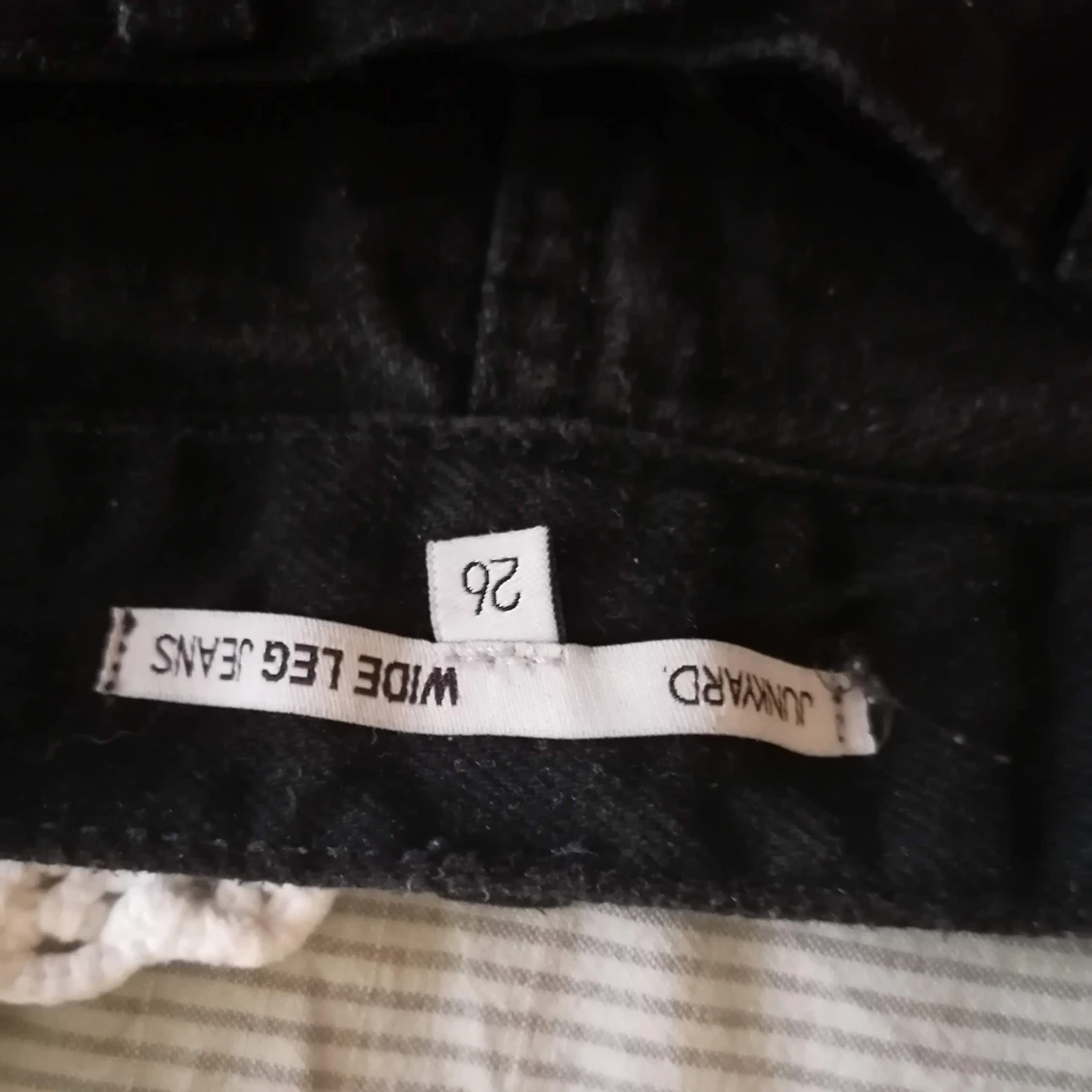 Svarta vida jeans - 91