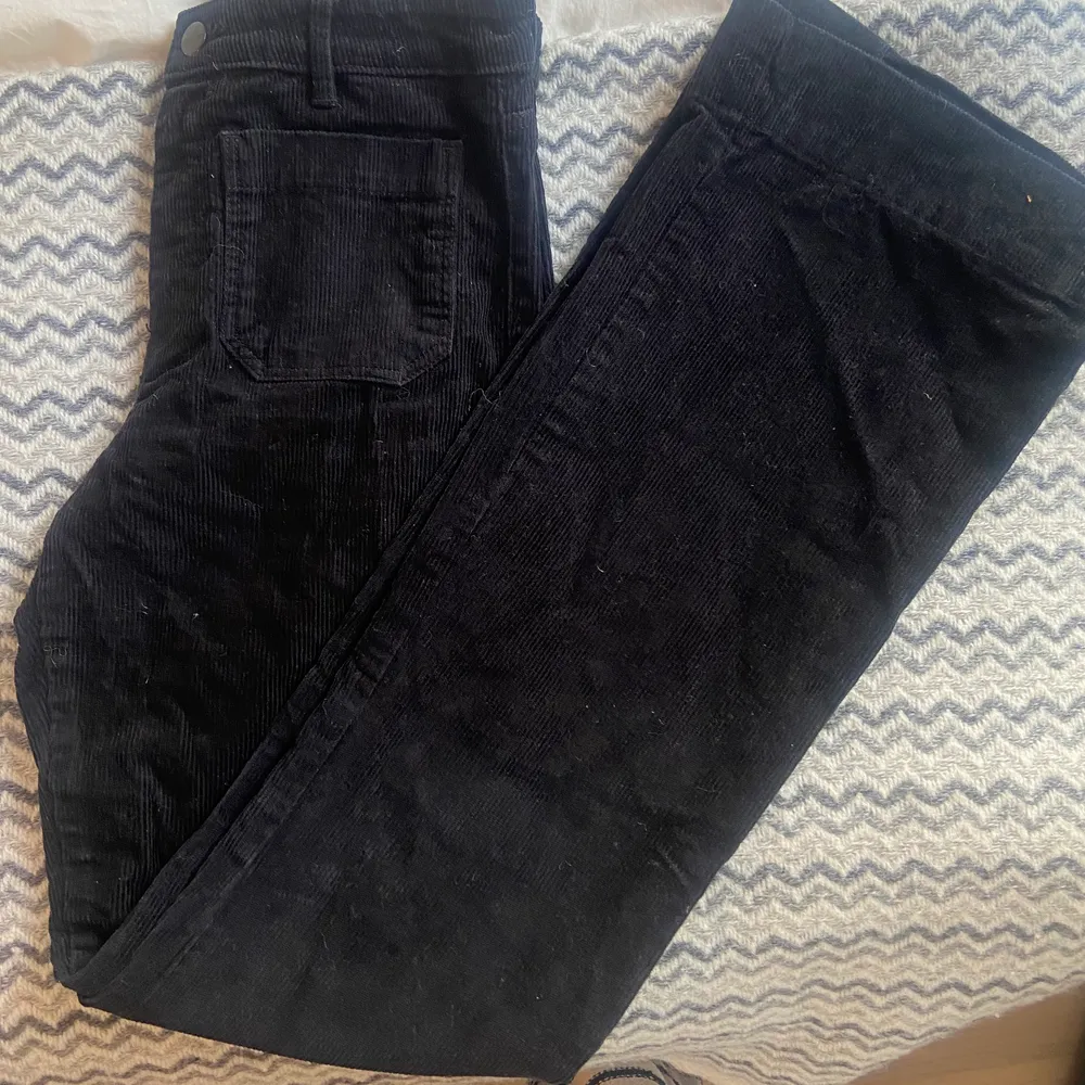 Skitsnygga Manchester jeans från wrangler! De är lite boutcut modell. Jeans & Byxor.