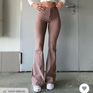 Fashion nova super stretch jeans - Helt nya, med alla lappar på. Super stretch jeans i färgen mocha/brun. Jätte fina, i storlek 36. 