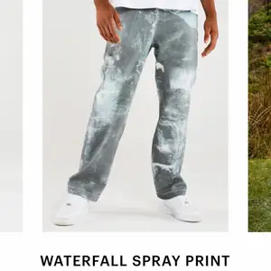 Säljer dessa jeans från Jaded London. Jättebra skick, använda kanske 3-5 ggr. Bara att skriva om du har nån fråga!