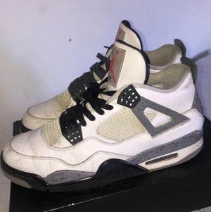 Jordan  - Jordan 4.. storlek 44 rikigt Nice beaters. Jordan 4 Retro White Cement 2016