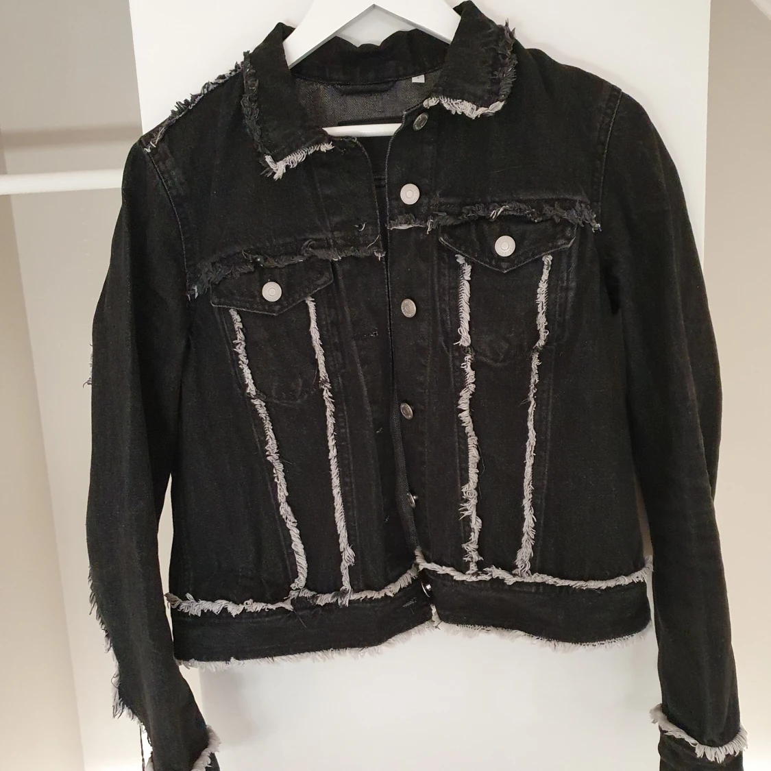 Weekday jeansjacka i stl S - 90