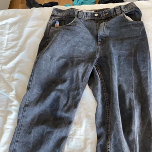 Polar 93 - Snygga byxor med perfekt passform inga hål fläckar eller liknande 