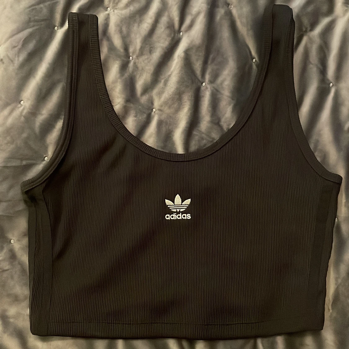 Adidas crop top - 90
