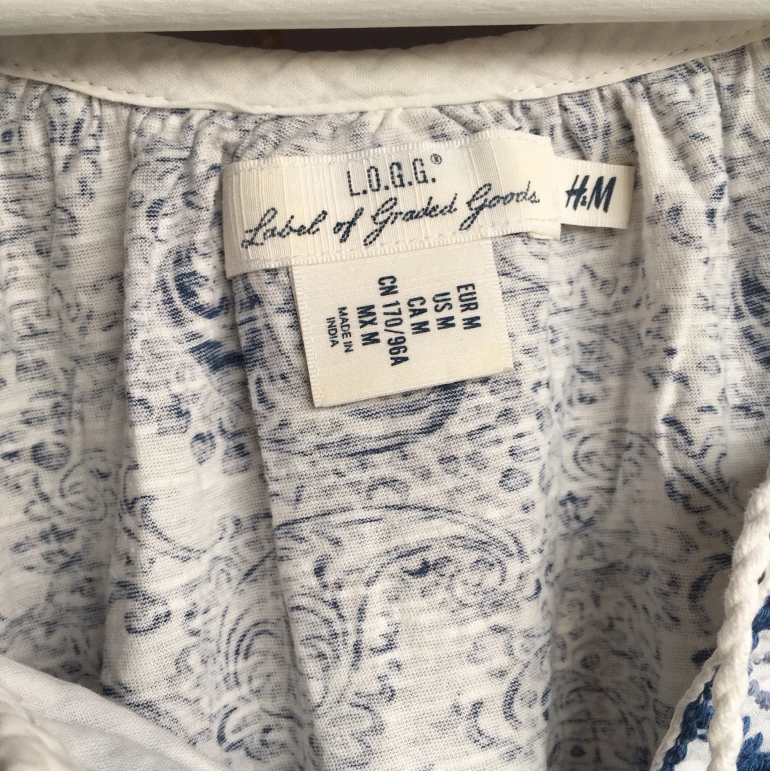 Söt blus med mönster - 91