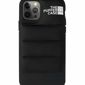 Puffer Case inspirerad av designer från the North Face, väldigt trendig bland de nuvarande modet. Köp genom länken i Instagram @TrendiCaseStore eller genom att gå in på bit.ly/33nSIAI. Finns mer färger och modeller där. Fri frakt på alla ordrar.