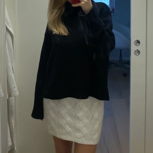 Stickad kjol - Världens mysigaste stickade kjol från missguided. Nästan helt oanvänd! 