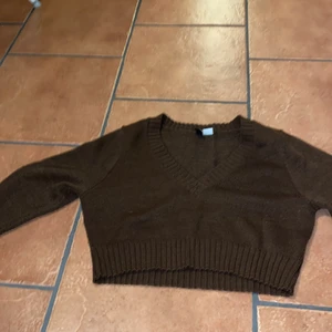 Stickad tröja  - Tröja