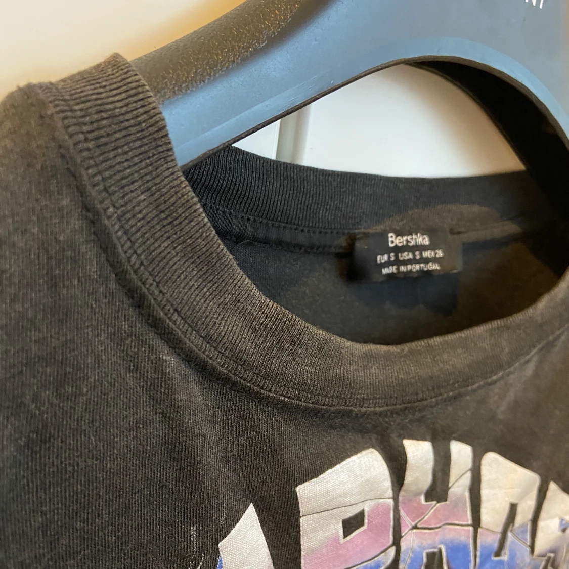 Crop top med coolt tryck - 91