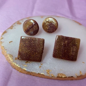 Örhängen  - Dm för mer info Fri frakt