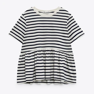 Randig tröja🎸🎸 - Randig ifrån zara🤩✨ I storlek s och nästa oanvänd🎸💘 90+frakt😝💕 skriv vid frågor elr intresse