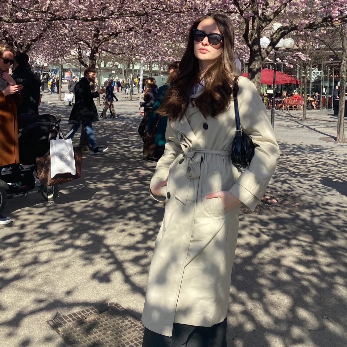 Beige trenchcoat i bomull från HM