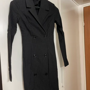 Klänning - Blazer dress
