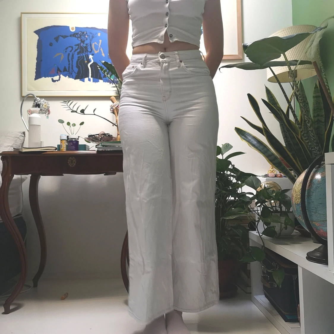 Högmidjade Vita Urban Outfitters Jeans