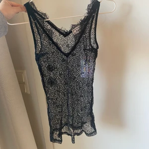 SPETS LINNE - Spets linne från Daisy grace helt oanvänt men lappar kvar💖