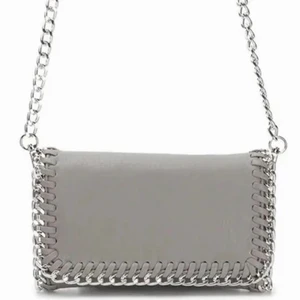 Tiamoväska - Säljer min tiamo väska  då jag tröttnat! Bra skick, skriv för fler bilder!👊🏻