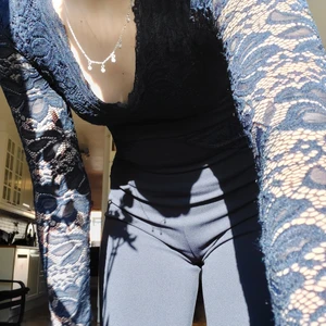 Byxdress Missguided - Fin byxdress som passar till finare tillfällen. Endast använd en gång. Bara att skriva för fler bilder eller om du har frågor.