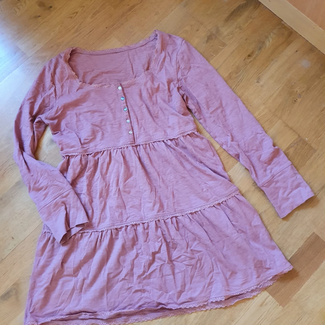 GRATIS EMOT UPPHÄMTNING klädpaket  - 91