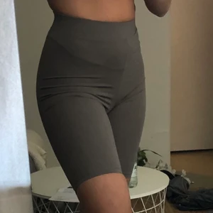 Biker shorts - Har aldrig använt. 60kr om du kan mötas upp västra skogen, 80kr om den ska postas. 