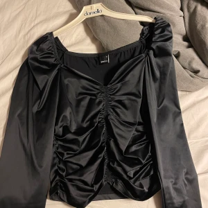 Gina Tricot - Ny skick storlek M