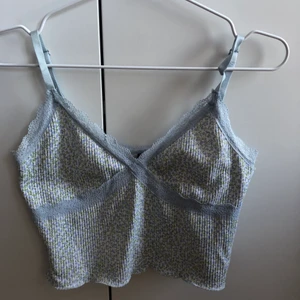 Sommar topp - Fint linne perfekt till sommaren. 70kr inklusive frakt